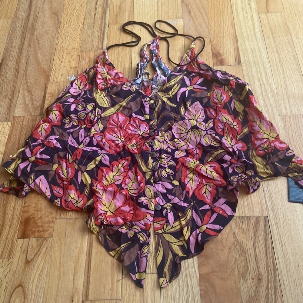 WOMEN’S ecote top. Black/red/pink. Size M